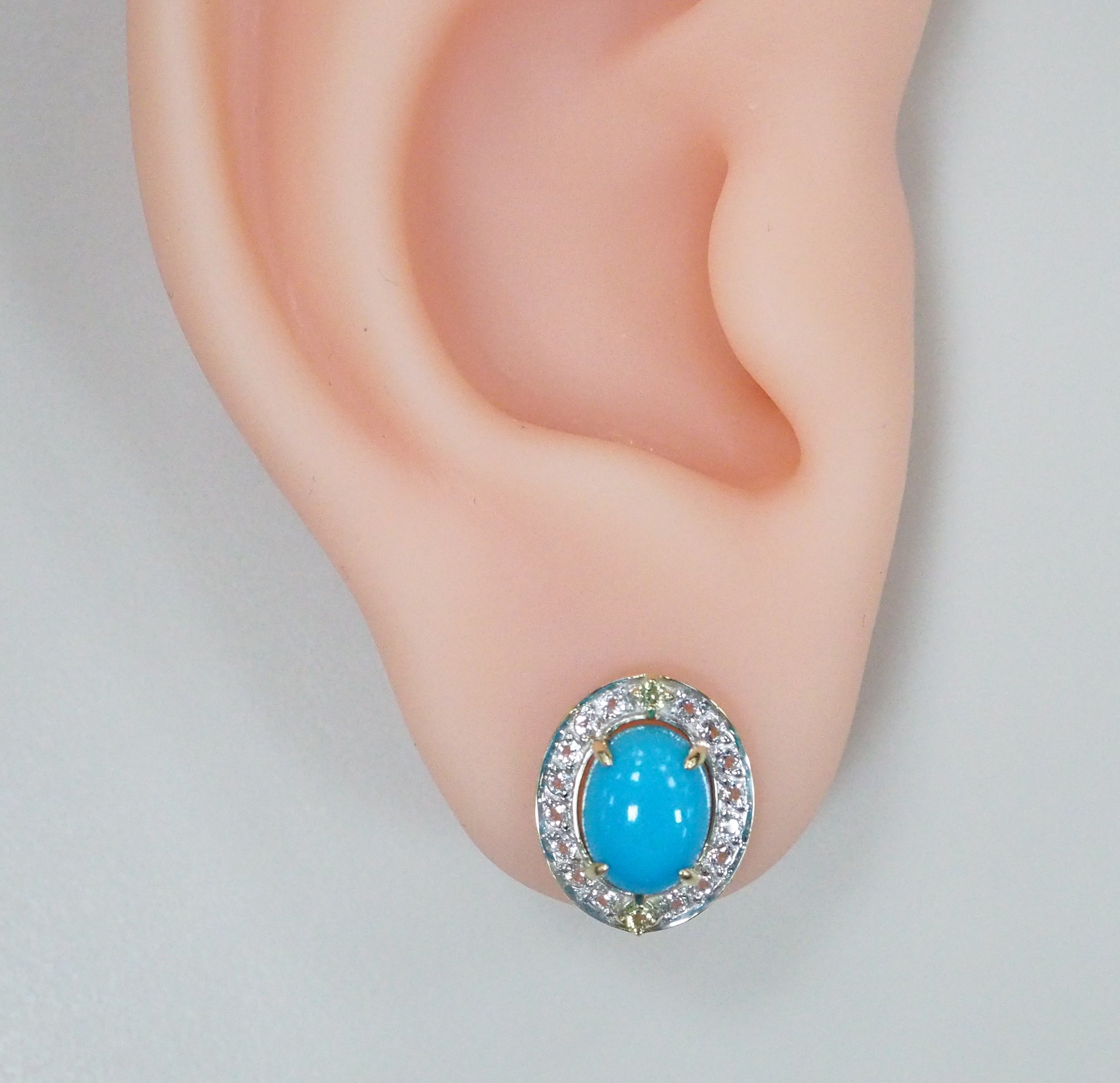 Серьги-пусеты из желтого золота с бирюзой